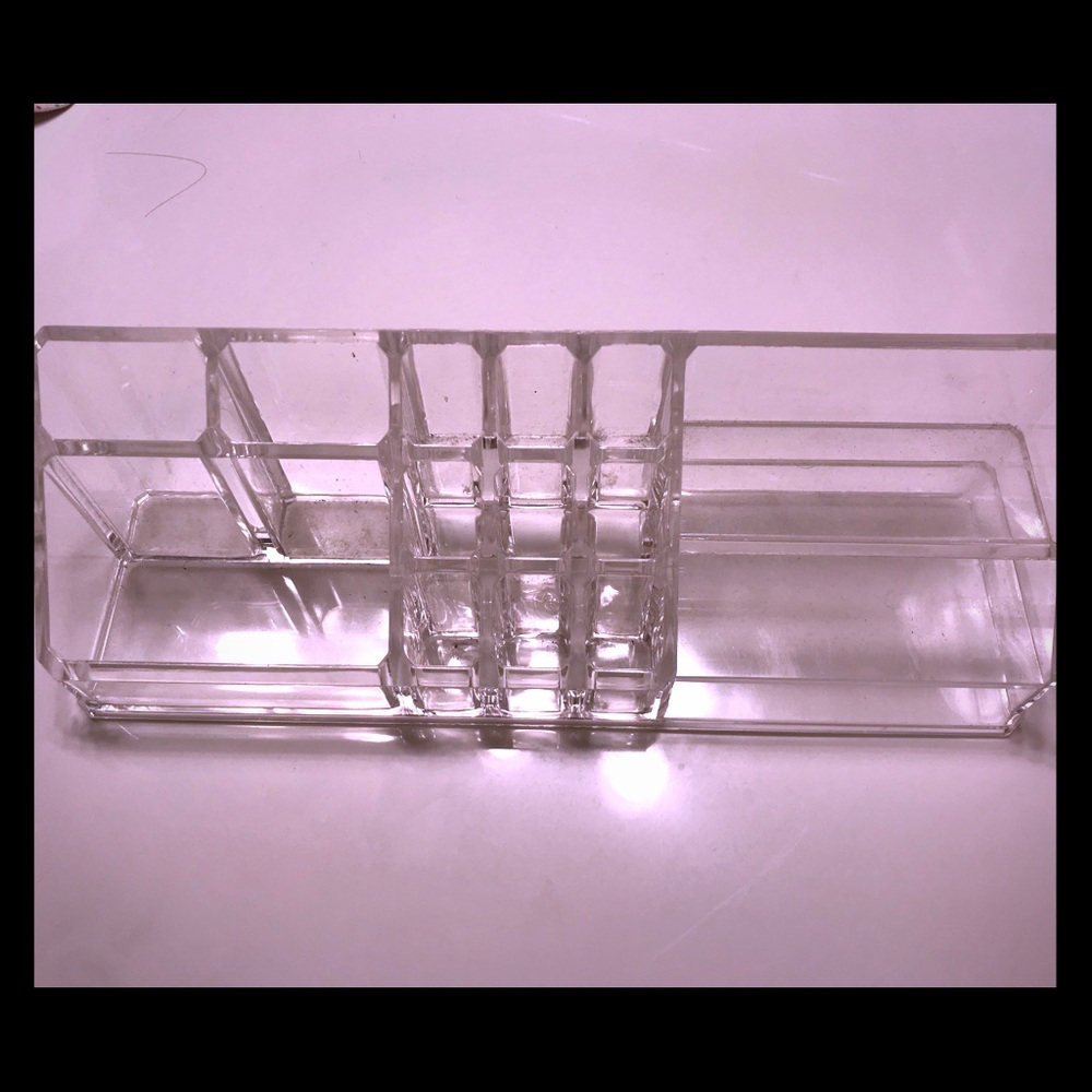 Makeup holder organizer